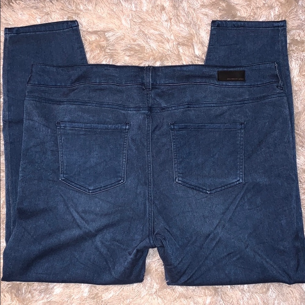Soft blue denim pant. Size 22W - Picture 4 of 4